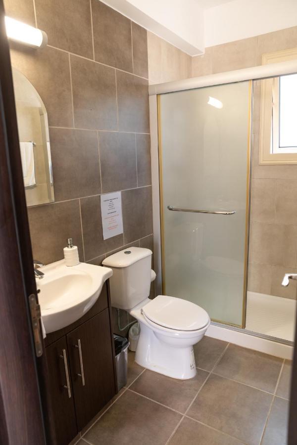 Palm Villa Ekaterina 4 Bdrm Paralimni Exterior photo